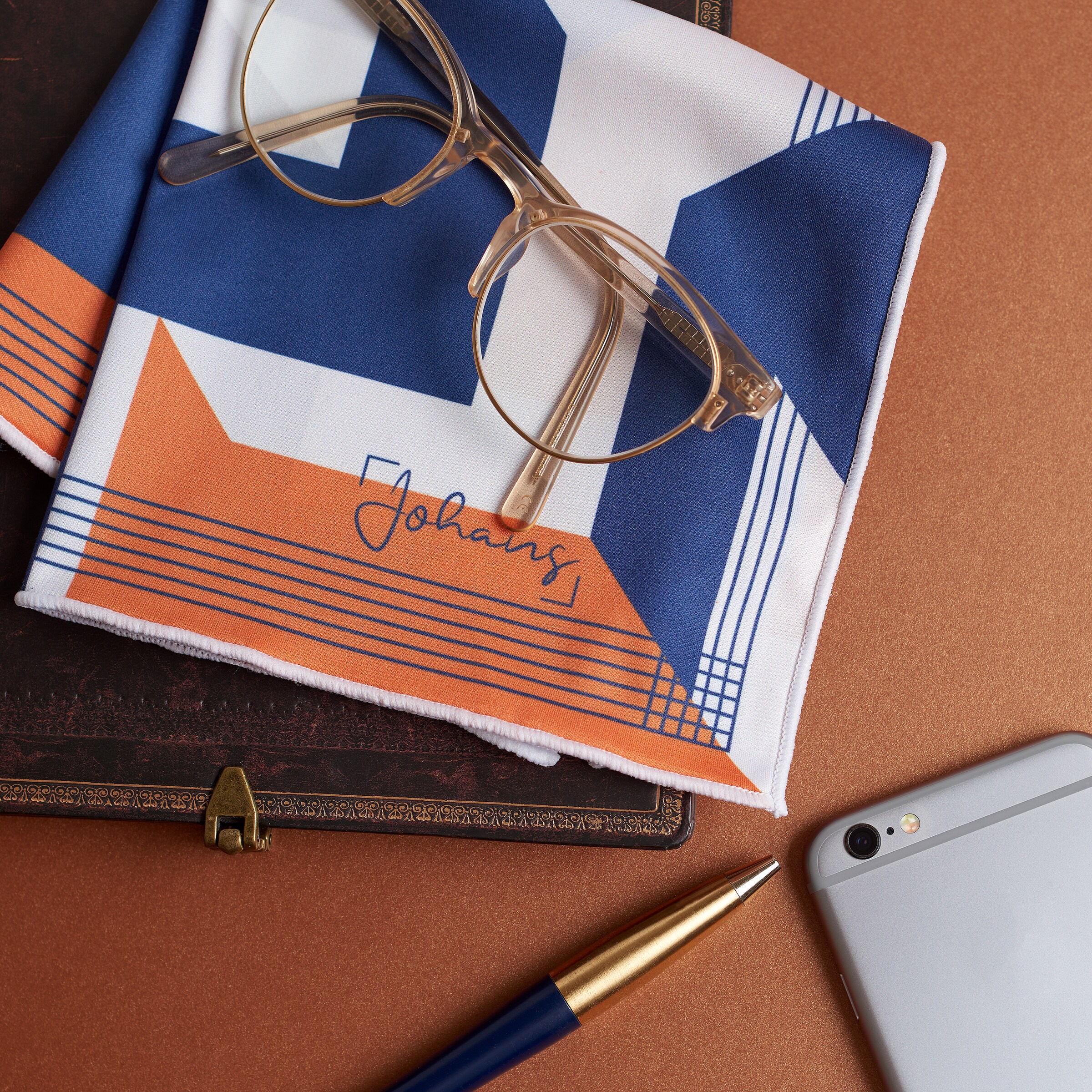 Johans Brillenputztuch Stages